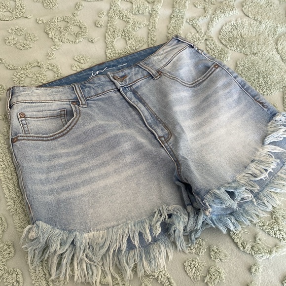 INC International Concepts shorts size 6 like new - Picture 7 of 7